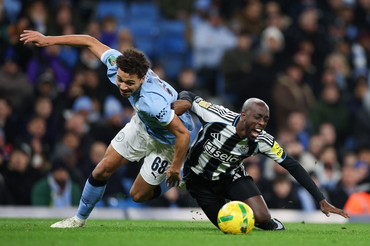 瓜帅时代：曼城杯赛决赛登顶英格兰