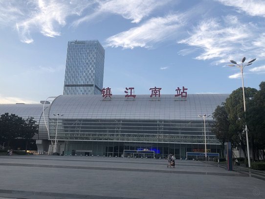 镇江后防失误频出 宿迁笑纳三球取胜