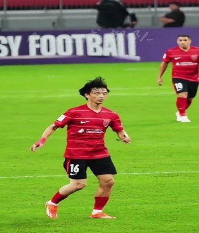 中超-杨明洋破僵局杨聪85分钟补射救主 海牛主场1-1蓉城