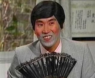不是AI！因凡蒂诺昨天第二场开始前手持埃及国旗拍照