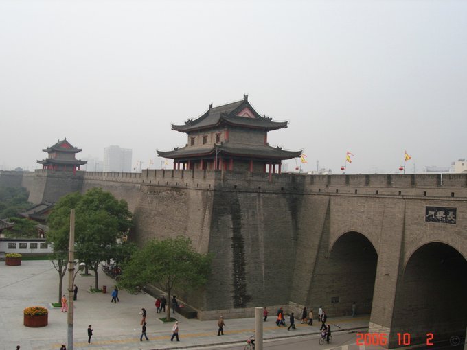 南京外援维托尔掷冰袋遭停赛罚款