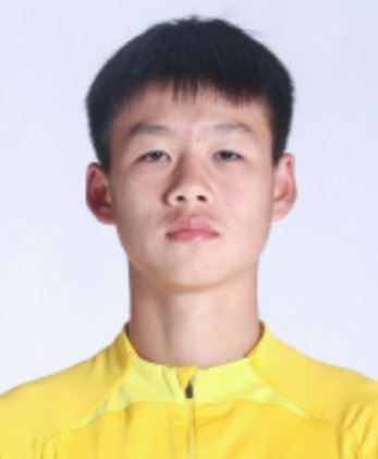 B队李均鹏和路俊伟进球，两球领先
