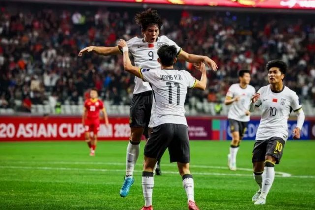 U23亚洲杯现场！北欧豪门关注王钰栋，青训通道开启？