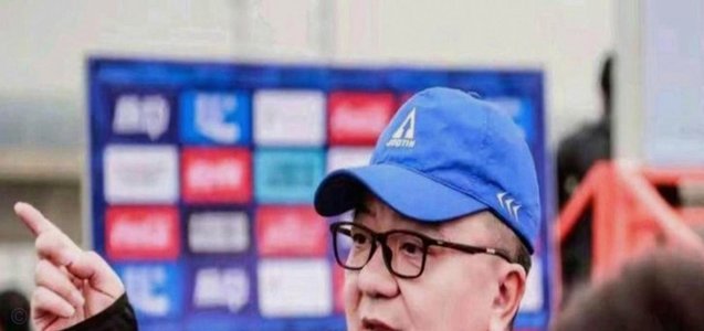 董路老师怎么又让别人跪下