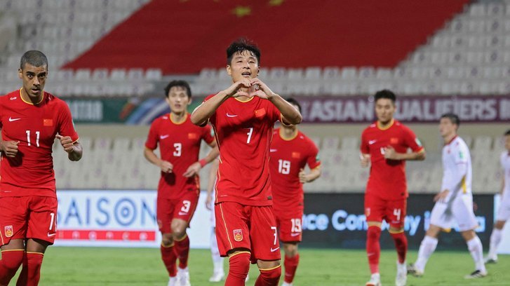 彭啸抢点造乌龙，U23国足1-0泰国